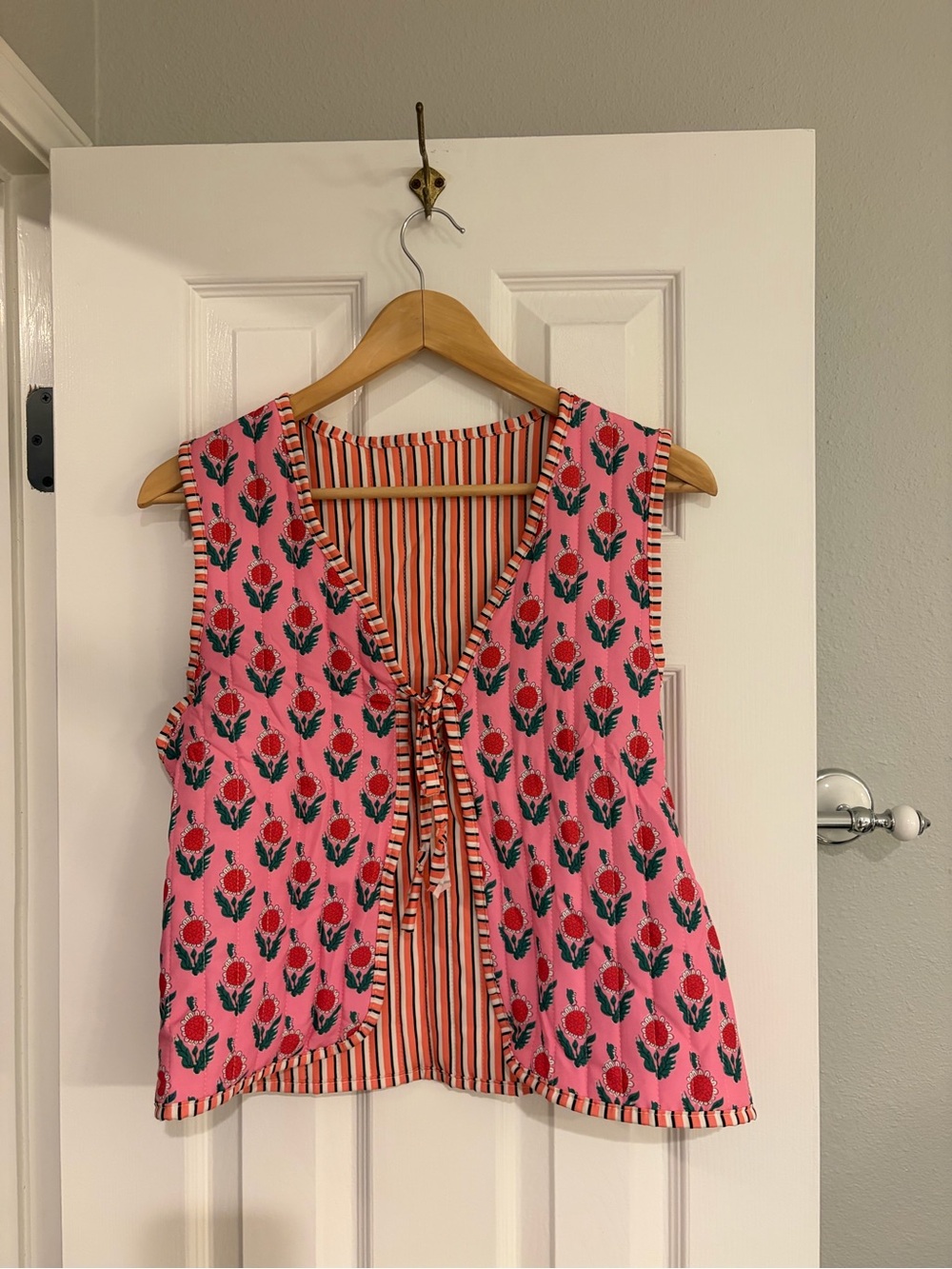 Floral Quilted Cropped Puffer Vest Pink Red Small
